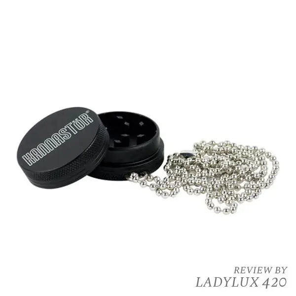 Kannastor 2-Piece Pendant Grinder in Black with Silver Chain – stylish and functional grinder