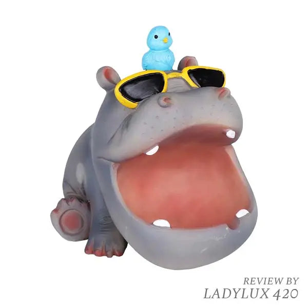 Happenin' Hippo polyresin ashtray with fun cartoon design – ideal for smokers or gifting.